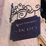 Strada *