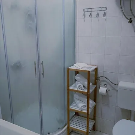 Strada Apartamento *