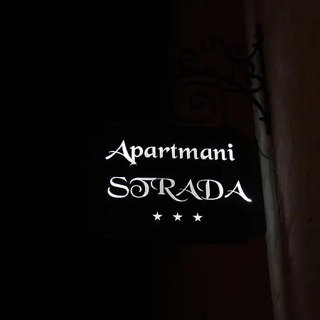 Strada * Kaštela